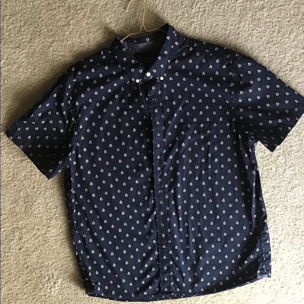Men’s American Eagle shirt